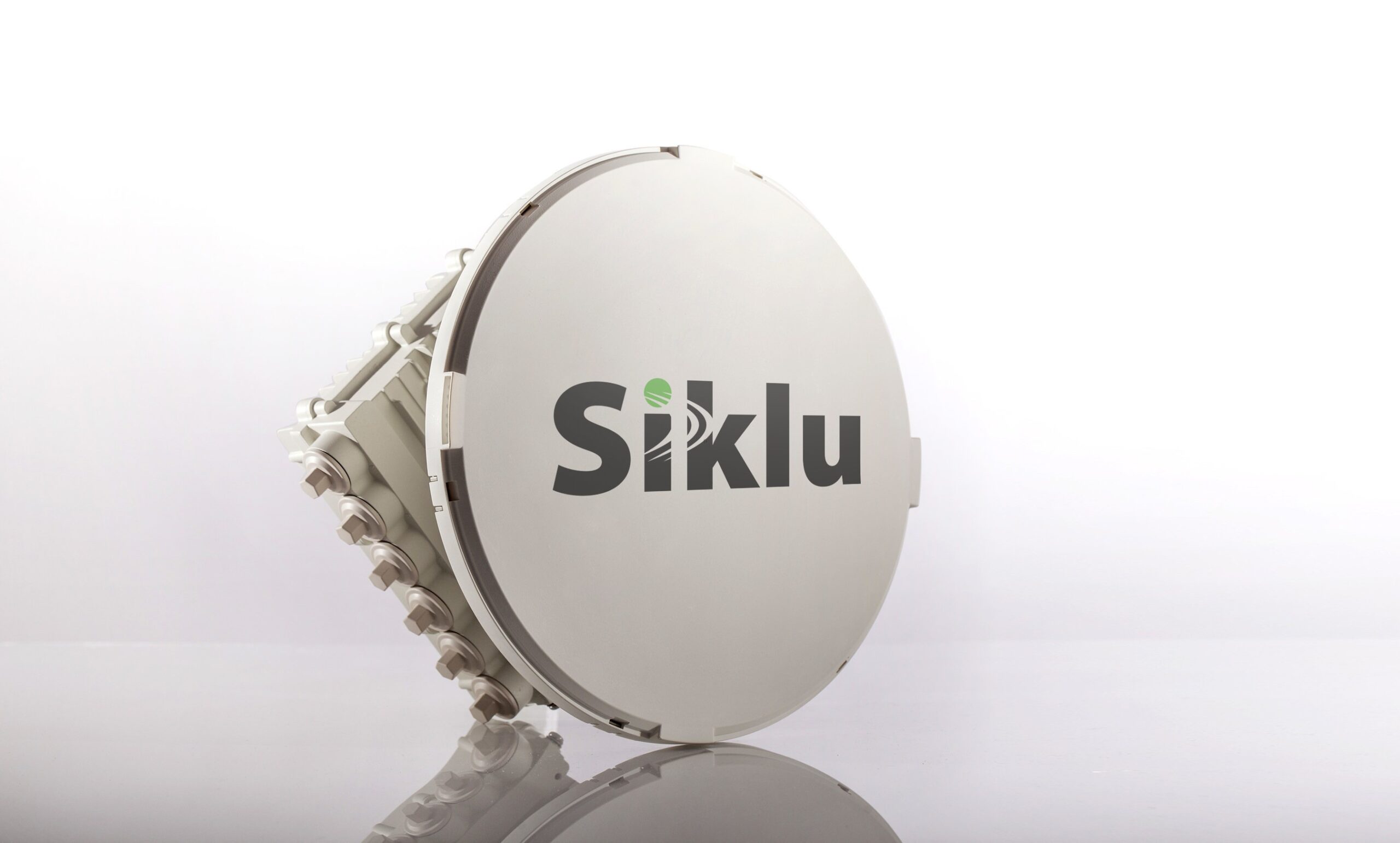 Siklu Komunikace - multigigabitová rádia Siklu Komunikace - multigigabitová rádia