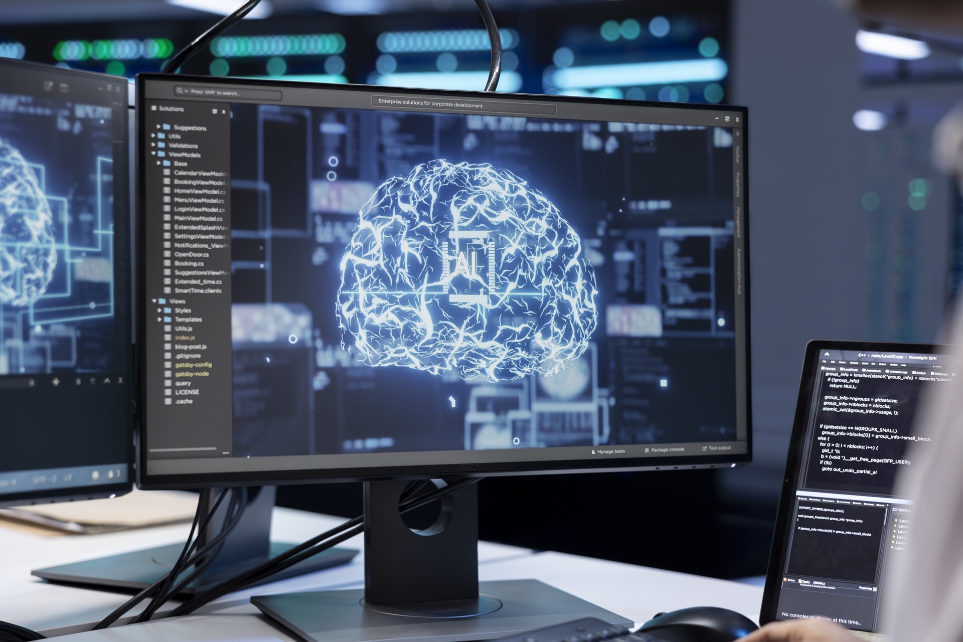 IT-professionel i serverhub, der lagrer data, som bruges til deep learning Specialist i datagendannelse i Köln
